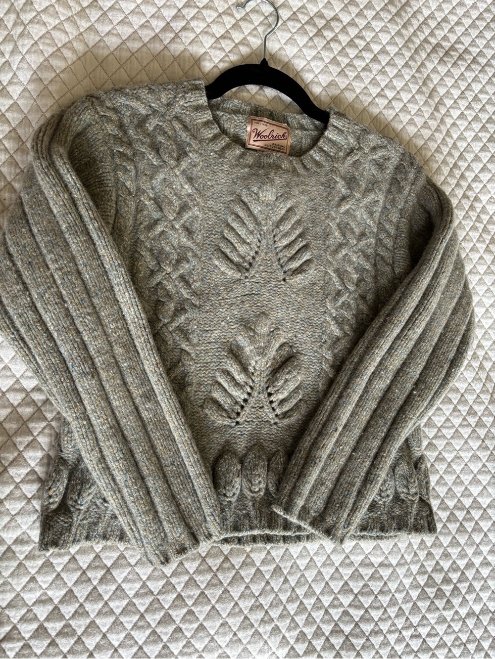 Woolrich Heathered Light Gray Crewneck Sweater with Subtle Blue Flecks